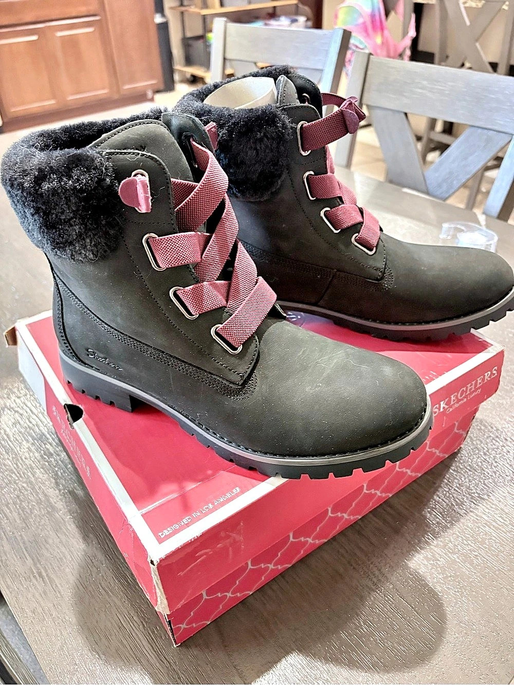 Skechers Water Repellent Footwear Boots Black US 11 NWT
